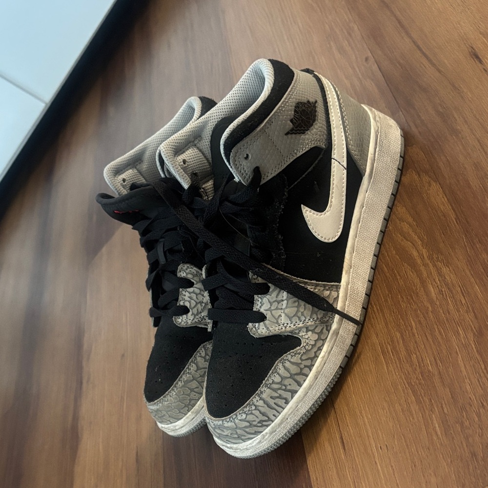 Jordan Air gray and black - Picture 2 of 5
